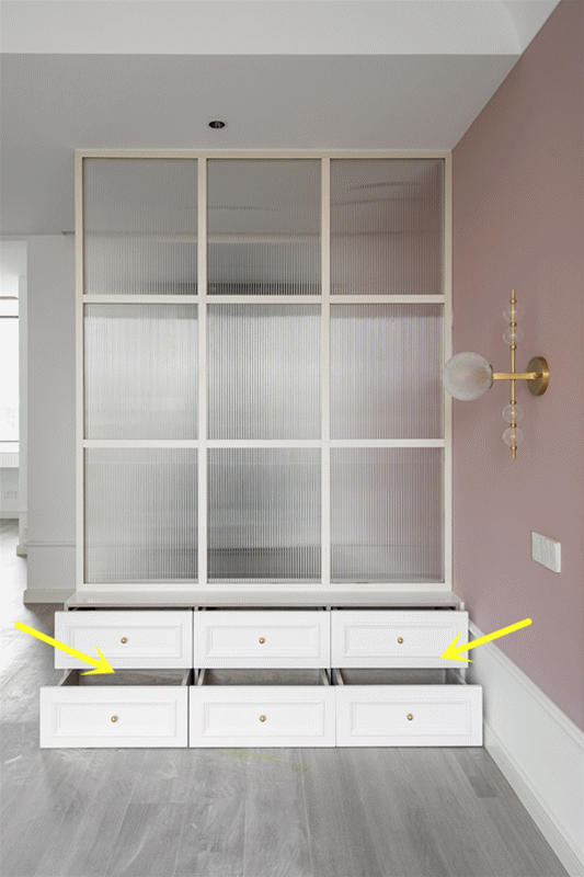 640 卫生间门对床怎么解决?