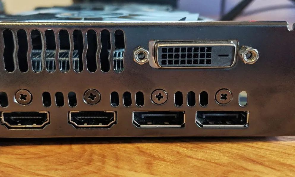 640-50 DisplayPort 比 HDMI 更好吗?