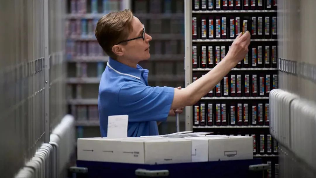 IBM 推出企业级磁带驱动器，每个磁带盒容量为 50TB